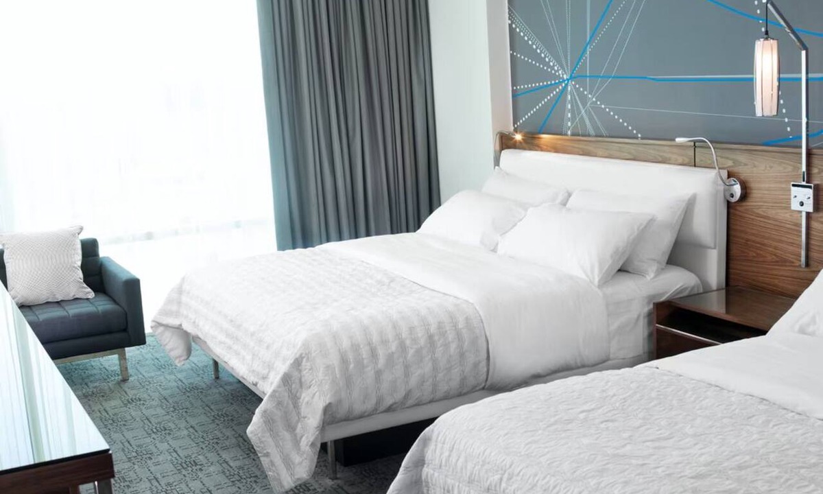 Dunwoody Hotel | Two King Beds | Pool | Near Sandy Springs Dining Scene