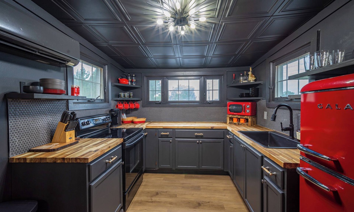 Audubon Apartment | Ultimate Bourbon Experience in Heart of Louisville