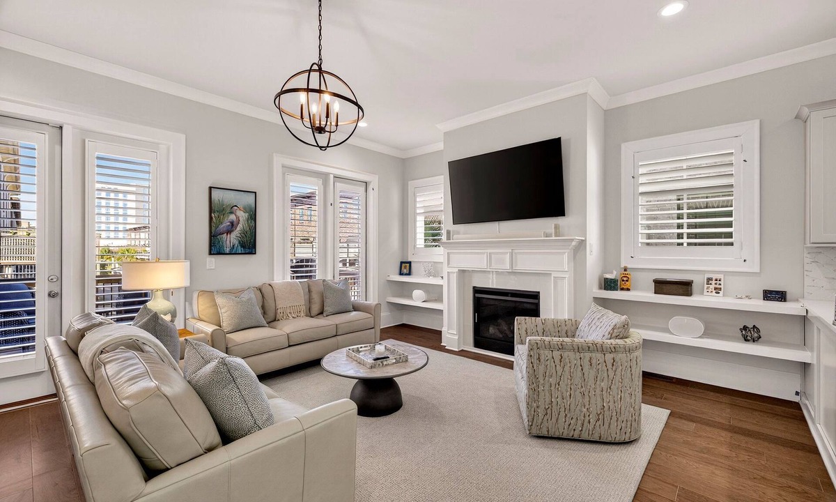 Hitch Village - Fred Wessels Homes House | Upscale Comfort on Savannah’s Riverfront by Lucky Savannah