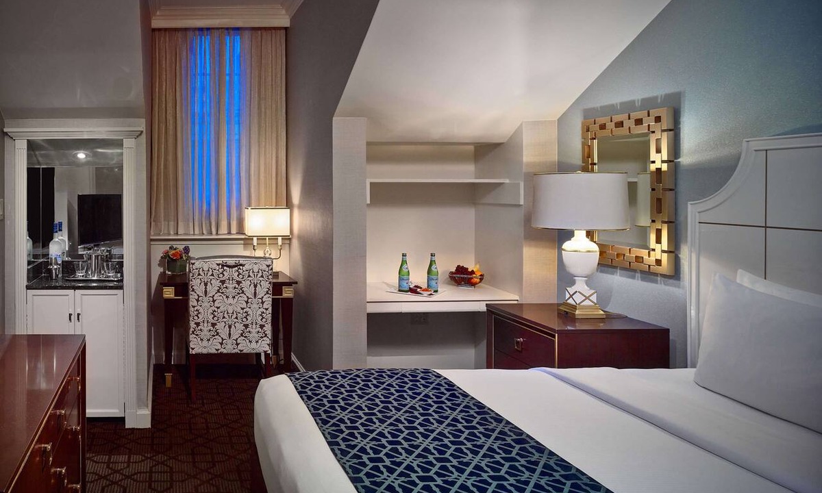French Quarter Hotel | Vacation Day Is Always A Great Idea! Near Jackson Square. Pets Allowed