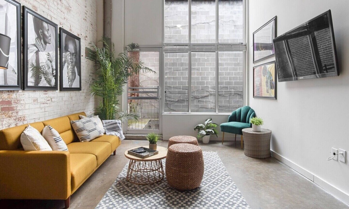 East Side Apartment | Vibrant Midtown/Beltline Loft
