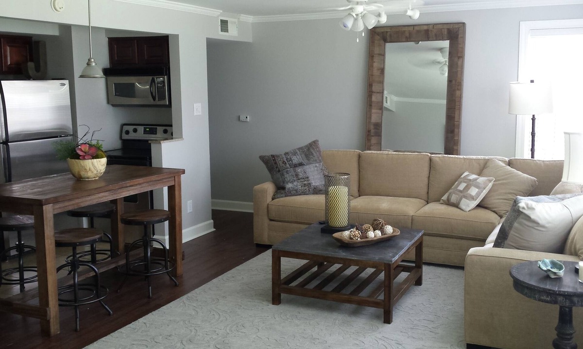 Oxford Condo | Walk, don't drive! Beautful 3/2 gated condo minuites from the Ole Miss Campus