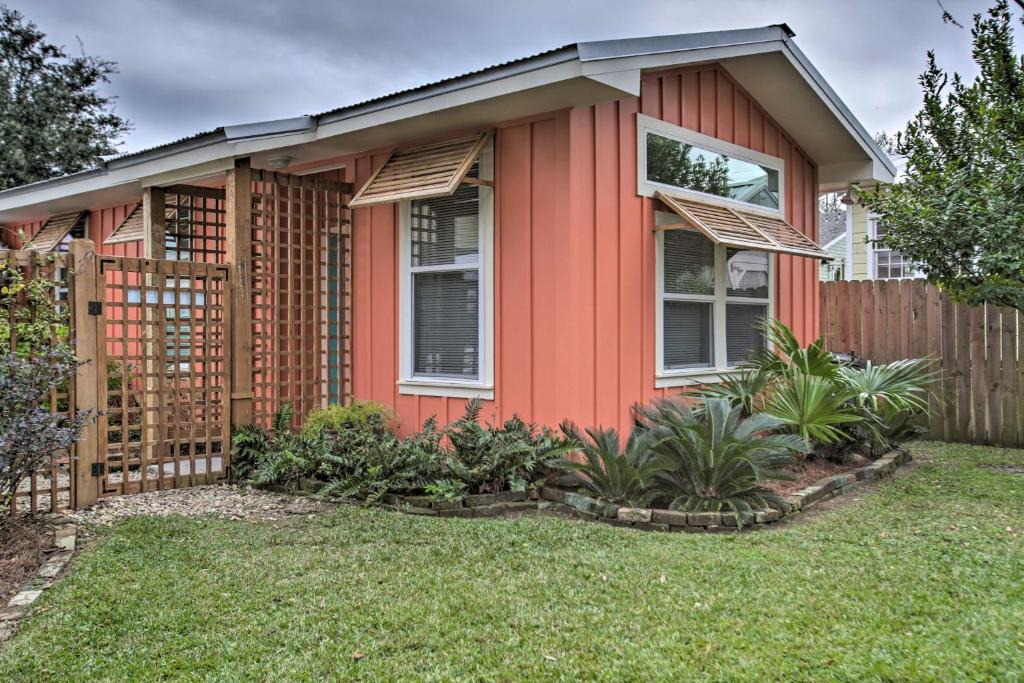 Old Town Apartment | Walk to Beach from Chic Old Town Apartment w/Yard