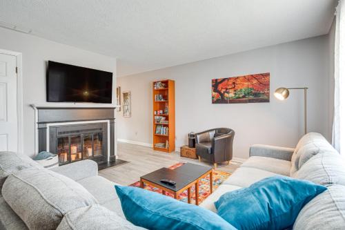 West Side Historic District House | Walk to Main St Hendersonville: Chic Home w/Yard