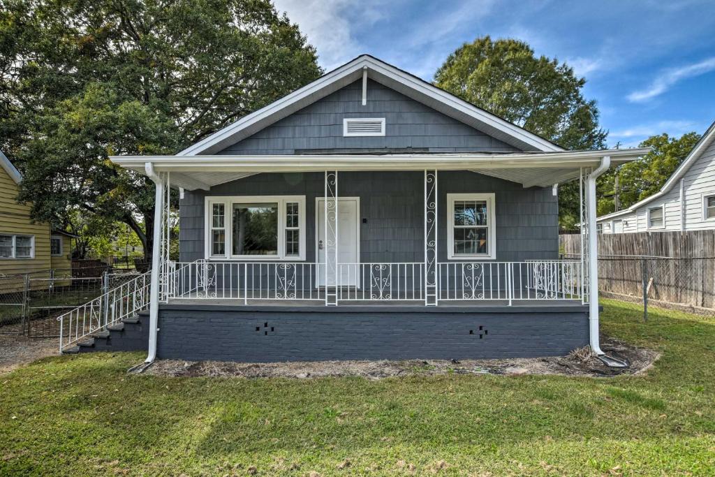 Parker House | Walk to Parks & Dining! Cozy Greenville Home