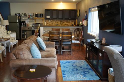 Hebron House | Walkout Basement Near Creation Museum