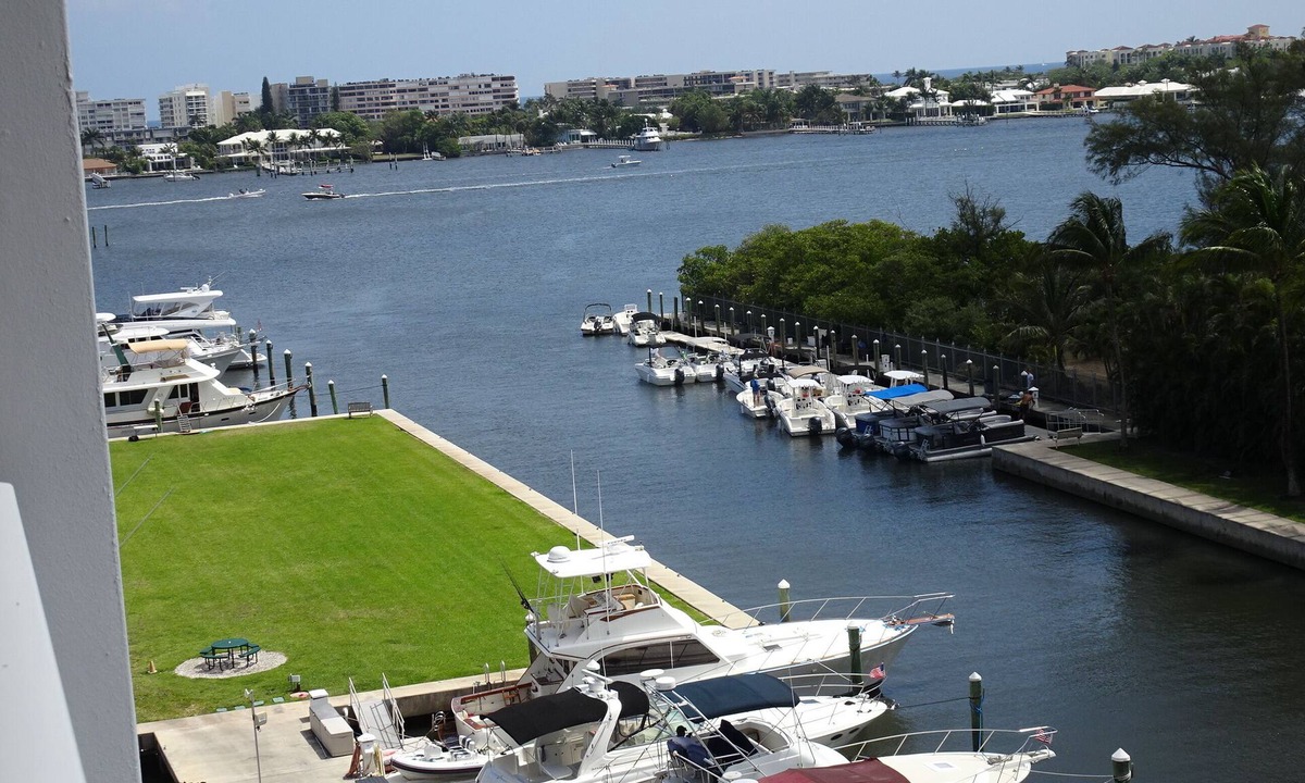 East Ocean Ave Condo | WATERFRONT 2BD 2BTH PH UNIT HUGE SOUTHERN EXPOSURE WATERVIEWS