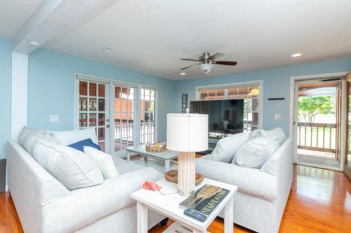 Riverview Villa | Waterfront 3BR Villa w Gym, Pool & Dock Access
