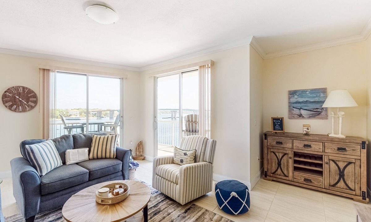 Fort Walton Beach Condo | Waterfront condo with balcony, pool, hot tub, central AC & washer/dryer