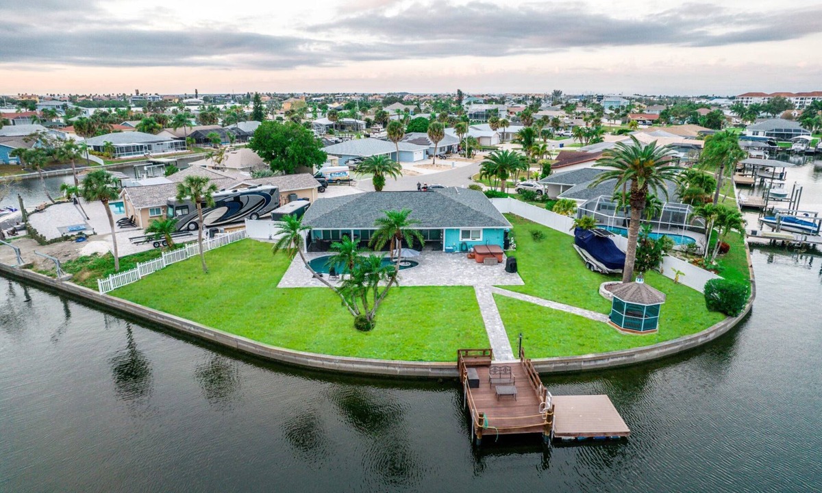 Bal Harbour House | Waterfront fully renovated Vacation Home