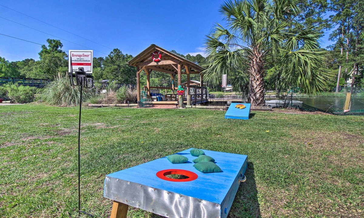 Midway House | Waterfront Midway Home w/Sunroom & Large Yard