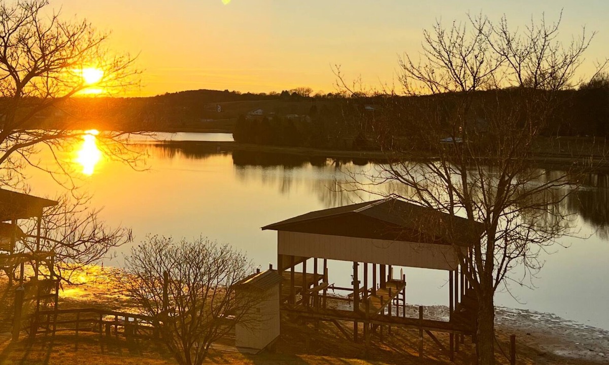 Spring City House | Watts Bar Lake Retreat Private Dock, Boat Ramp & Stunning Views!
