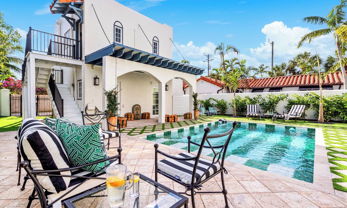 Old Northwood House | West Palm 3BR Moroccan Luxury Heated Pool