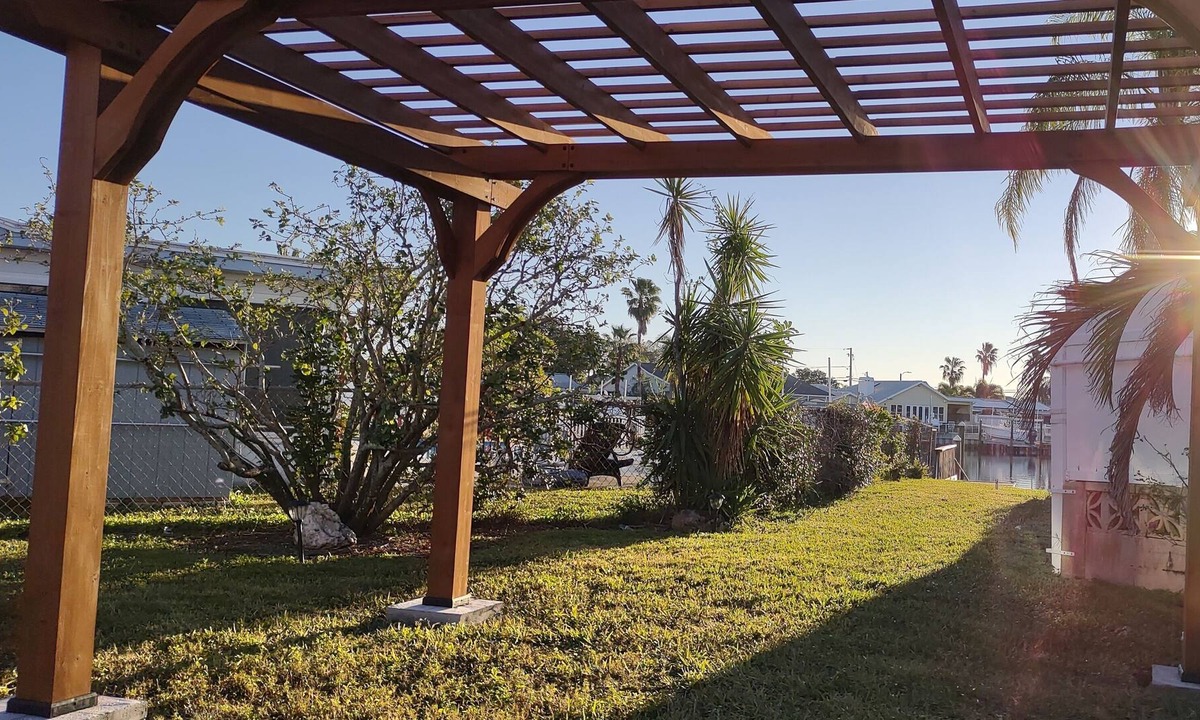 Capri Isle House | Whole waterview Island house : Beach, sand and sun ☀️