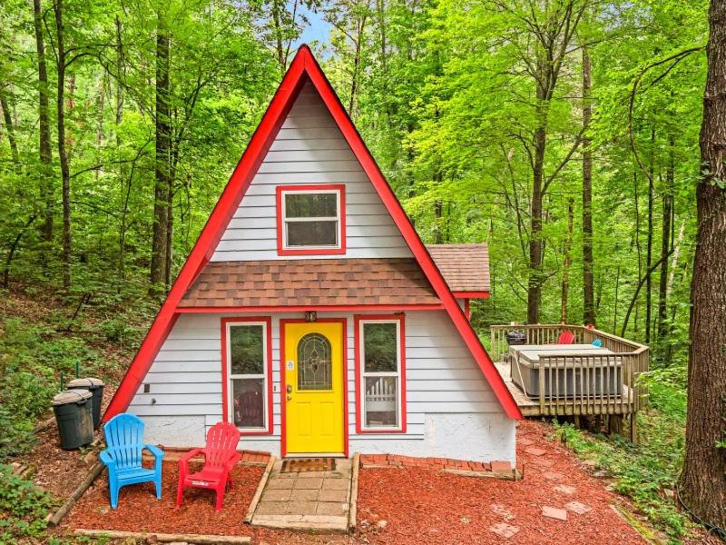 Flintstone House | Windsong Chalet Cabin