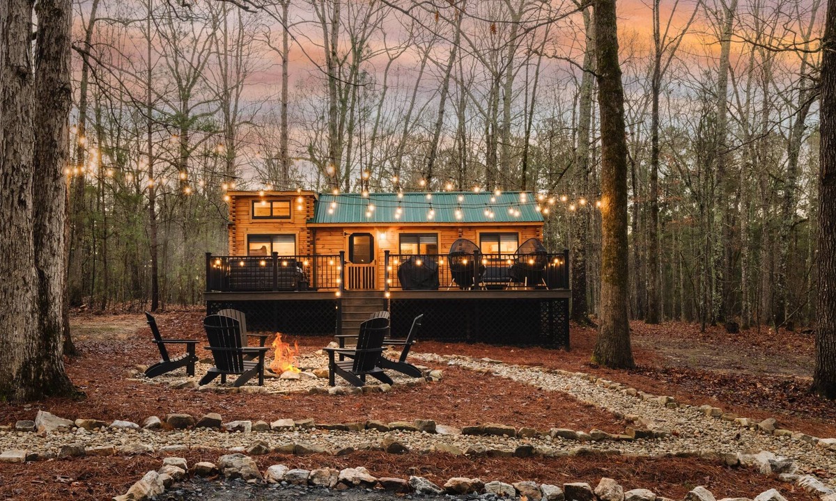 Forsyth Cabin | Woodland Chalet w/ deck, hot tub, & private lake
