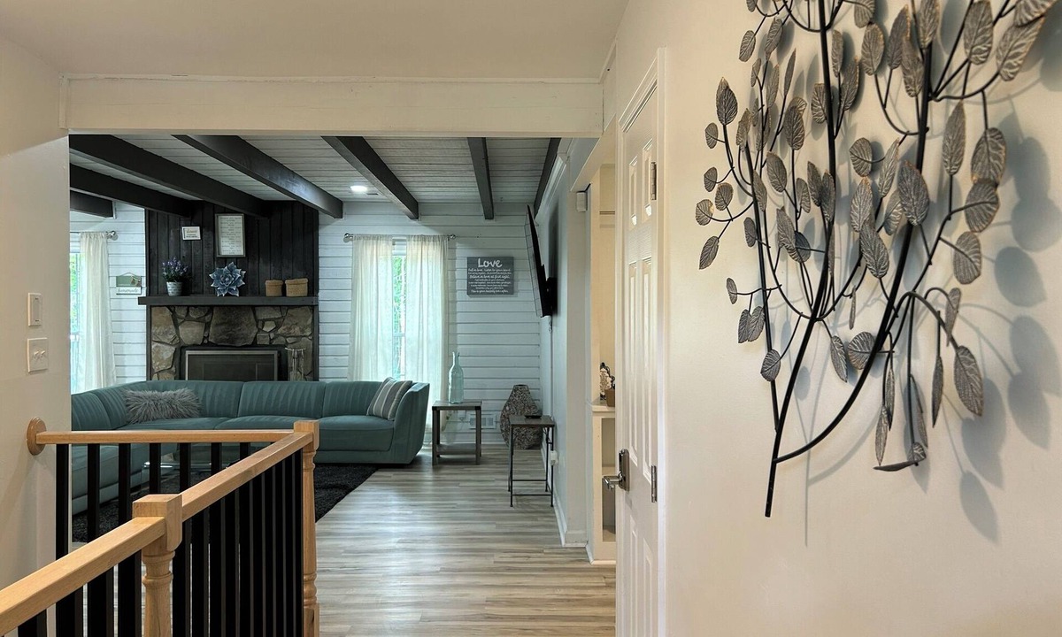 Stone Mountain House | World Cup 2026 Group Home - 28 Minutes to Stadium, 7 Bedrooms, Sleeps 18