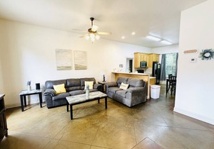 Chateau 5, spacious townhouse in Tickfaw, LA