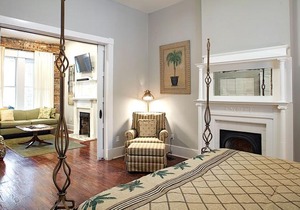 Elegant Brick 2 Br In Downtown Savannah