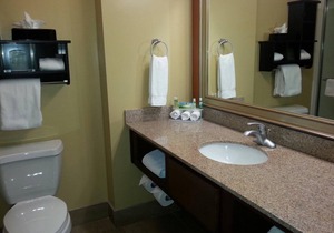 Historic Charm! 2 Spacious Units Near Attractions