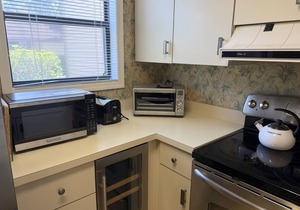 Pet Friendly Condo in Gated Community with Pool and Fitness Center!