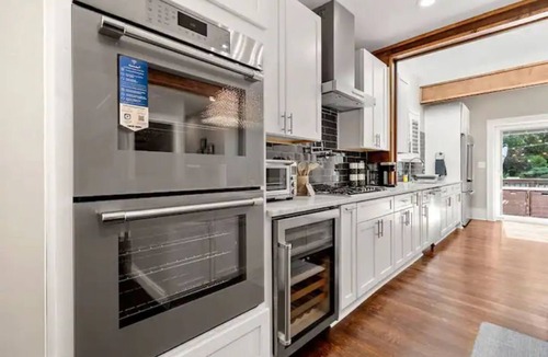 Buckhead House | ᴥ Luxury Houses Free Parking! Pool! Pet Friendly ᴥ
