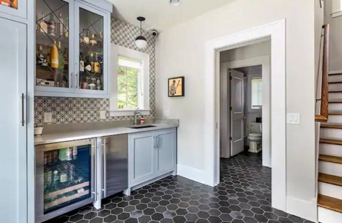 Buckhead House | ᴥ Luxury Houses Free Parking! Pool! Pet Friendly ᴥ