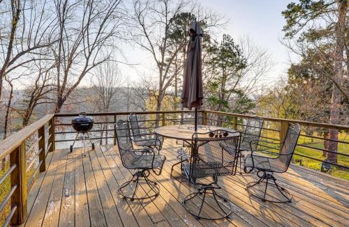 Mammoth Spring House | 1/2 Mi to State Park! Riverfront Ozarks Retreat