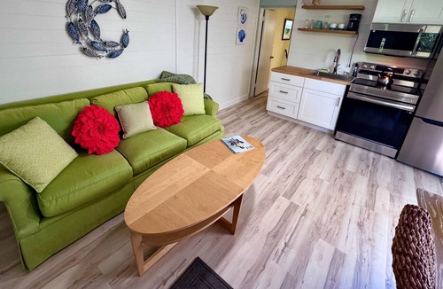 Fort Pierce Shores Apartment | 1 BR Beach Apt 1 Pet Ok Steps to Beach & Boating Sleeps 2 Newly Renovated