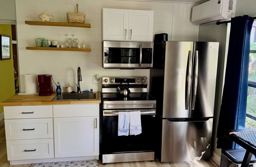 Fort Pierce Shores Apartment | 1 BR Beach Apt 1 Pet Ok Steps to Beach & Boating Sleeps 2 Newly Renovated