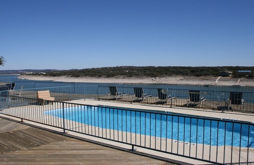 Briarcliff Apartment | 1 BR Waterfront Condo #104