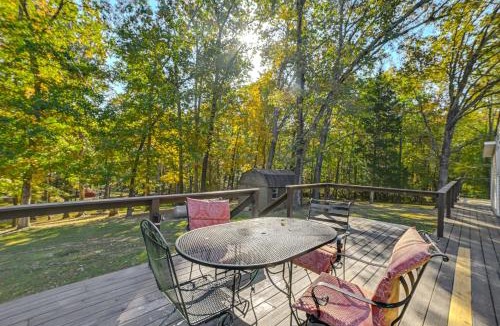 Springville House | 1 Mi to Buchanan Resort: Home w/Deck & Yard!