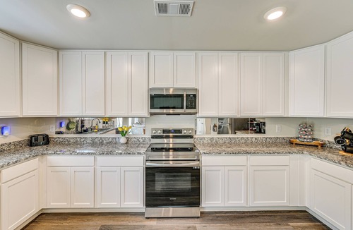Anderson House | < 1 Mi to Lake Hartwell! Home w/Pet-Friendly Yard