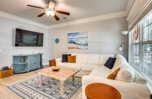 Darien House | 1 Mi to Riverfront: Darien Family Home