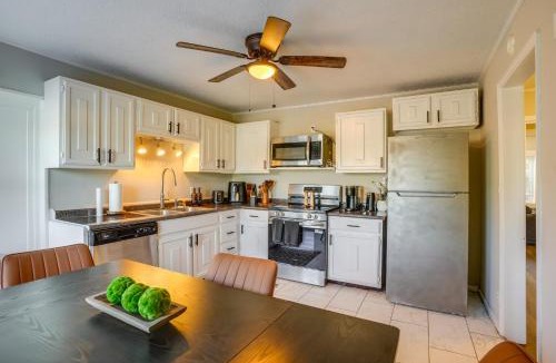 Collegedale House | 1 Mi to SAU: Collegedale Apt w/Shared Yard!