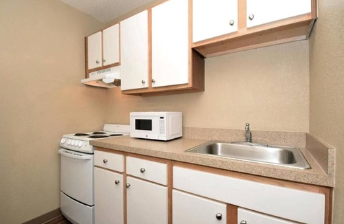 Tougaloo Apartment | 1 Queen Bed | Non-Smoking, Kitchen