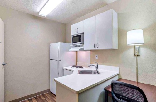 Huntsville Apartment | 1 Queen Bed | Non-Smoking, Kitchen