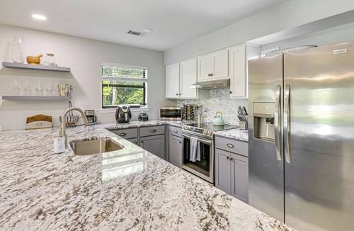 Mary Esther House | 10 Mi to Navarre Beach! Waterfront Rental w/Pool