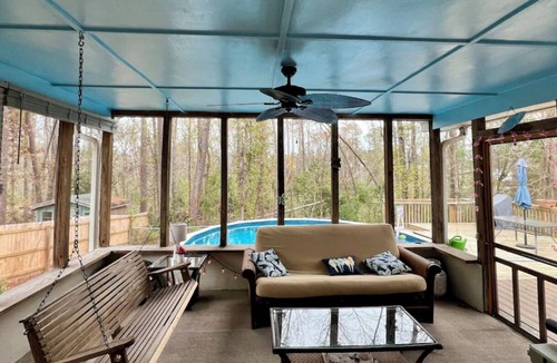 Martinez House | 10 Mins to Masters 3bd/2br Bungalow Home