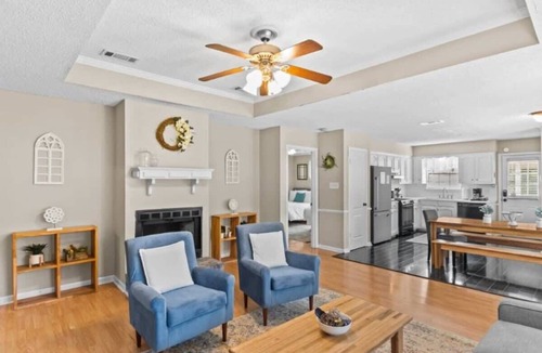 South Baton Rouge House | 10 Mins to Tiger Stadium! South Burbank Bungalow