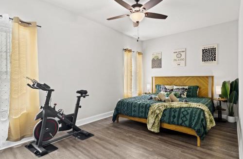 Athens House | 13 mins to Downtown & Stadium - Game Room - Game Day