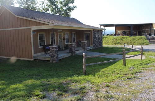 Tennga House | 18-Person Cabin in the Mountains of Ocoee, TN!
