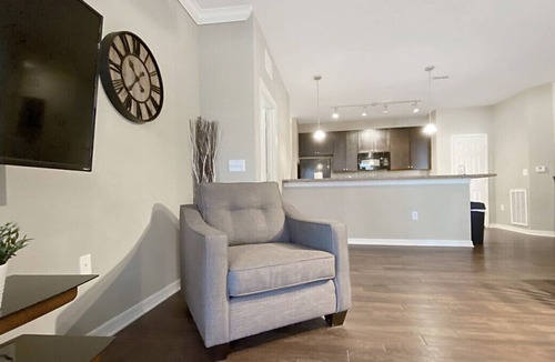 Lutz Apartment | 1st Floor w/Private Garage, Near Hospitals & Pet Friendly!