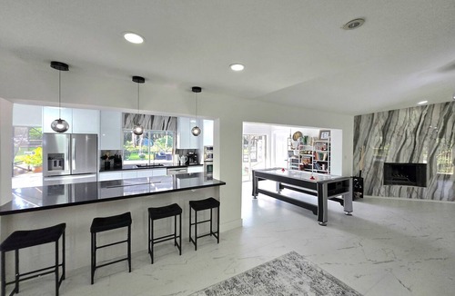 Wellington House | 2 acre for Kids, Pets and Family. Wellington, Fl