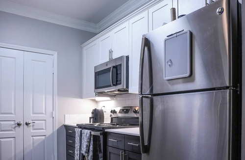 Lindridge-Martin Manor Apartment | 2 Bedroom 2 bathroom in the Heart of Atlanta