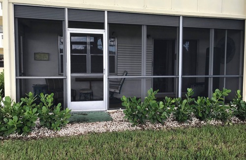 Hamptons at Boca Raton Condo | 2-bedroom condo in Boca Raton with pool, clubhouse fitness, manned gate