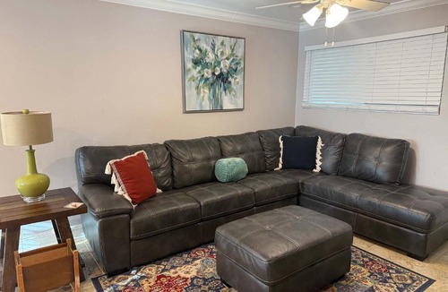 Highlands - Perkins Apartment | 2 bedroom private apt & laundry