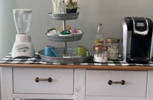 Lexington House | 2-Bedroom Sweet Retreat in Lexington