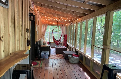 Rising Fawn Cabin | 2 Family Cabins each have Hot Tub, Fire Pit & Screened in Porch - 2 miles to Cloudland Canyon Park