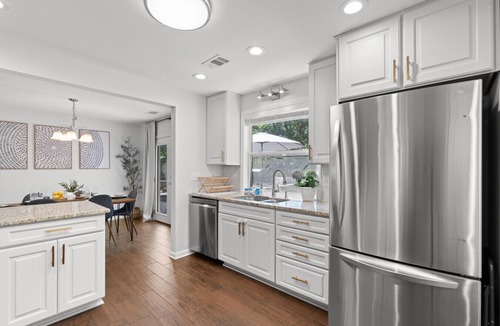 Acworth House | 2 Homes in 1 for FIFA World Cup | LakePoint | BigYard